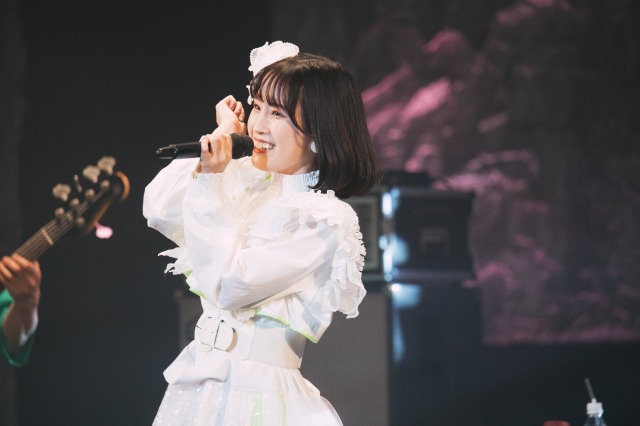 鈴木みのり3rdライブツアーパンフレット 鈴木みのり3rdライブツアーパンフレット - メルカリ